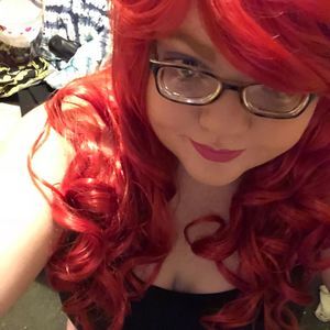 Meet your Posher, Caitlin